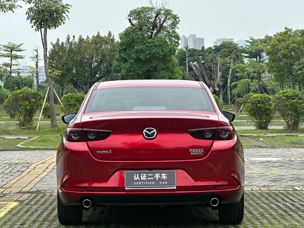 Mazda 3 Axela 2019 — фото 27