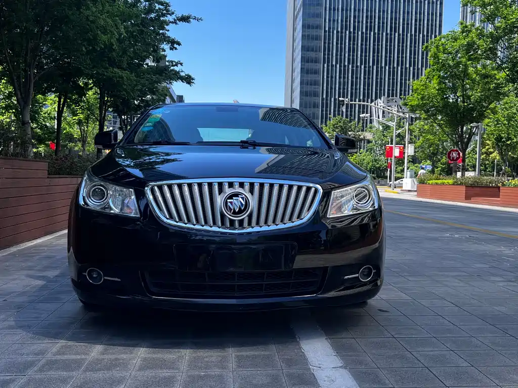 Buick LaCrosse 2011