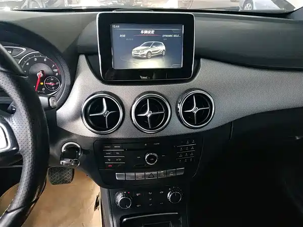 Mercedes-Benz B-Class 2015