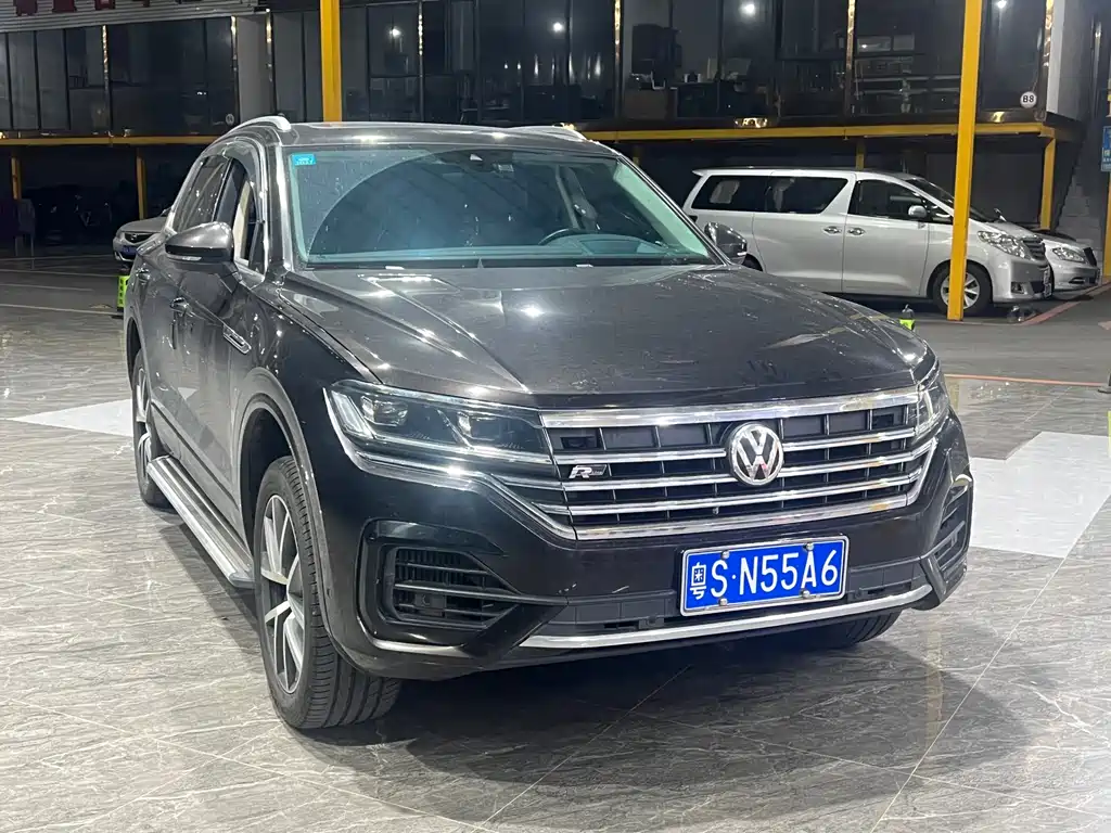 Volkswagen Touareg 2019 — фото 1