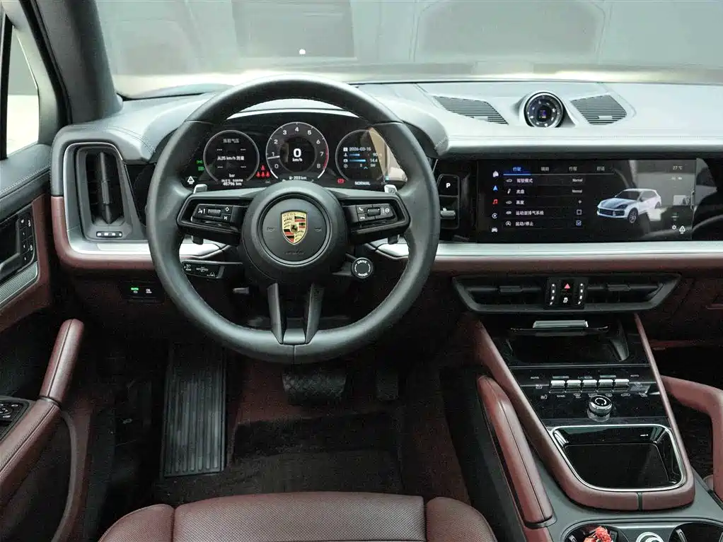 Porsche Cayenne 2024 — фото 17