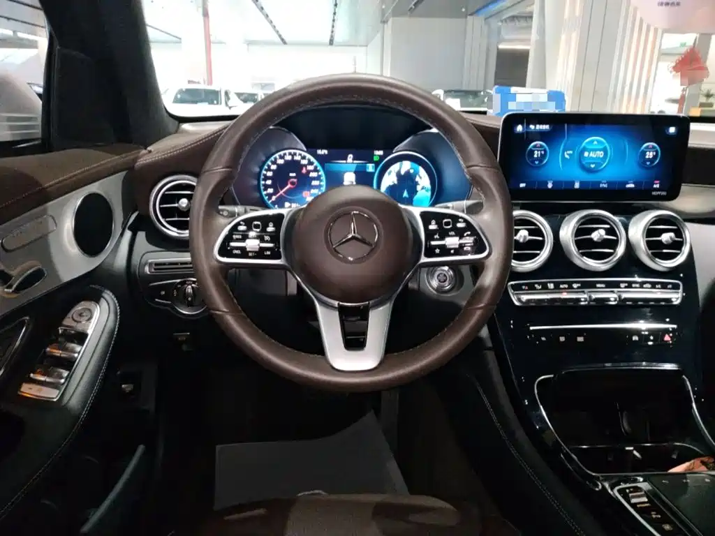 Mercedes-Benz GLC 2020 — фото 11