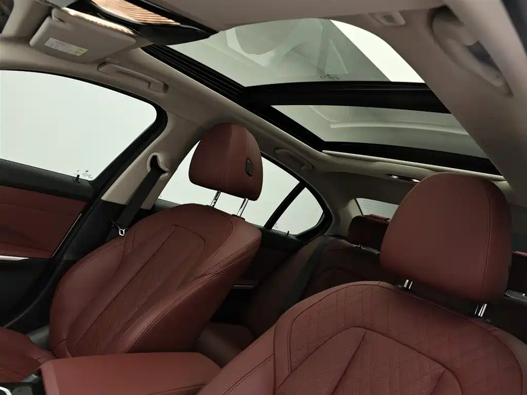 BMW 3 Series 2022 — фото 13