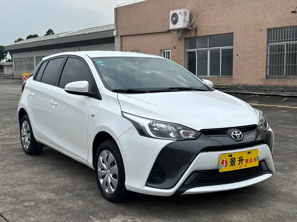 Toyota Yaris L 2019 — фото 3