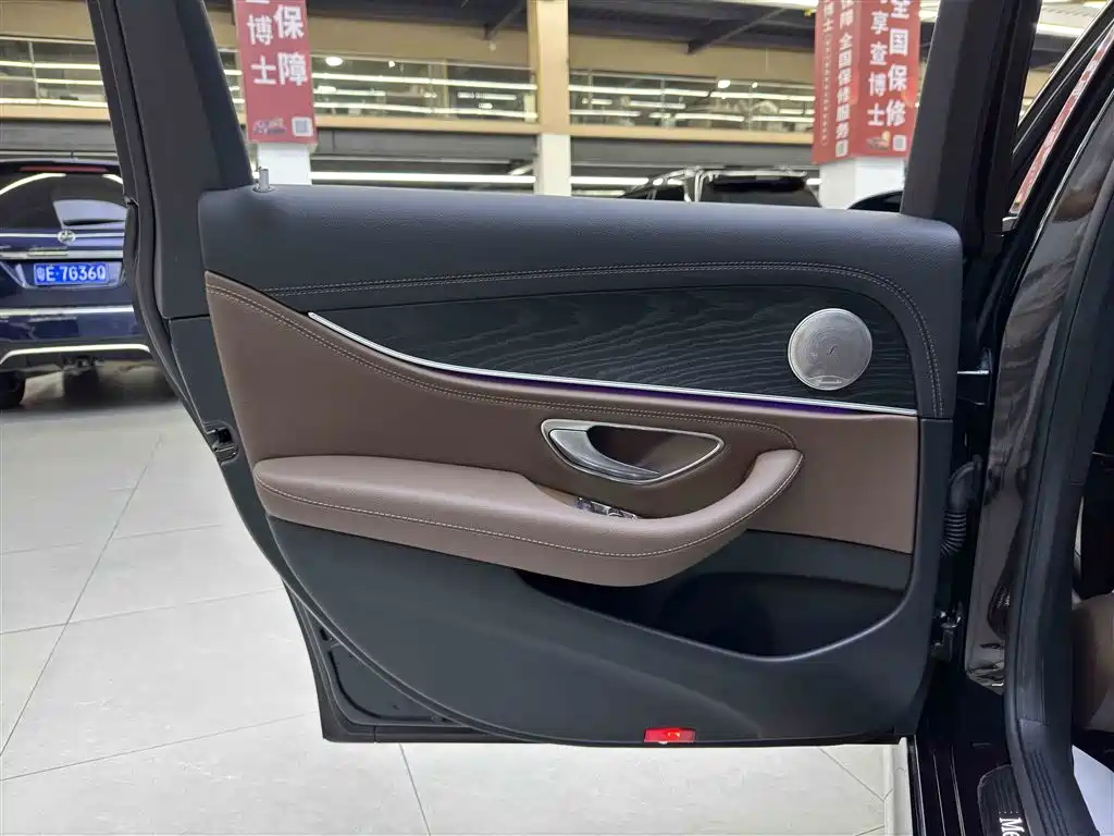 Mercedes-Benz E-Class 2022 — фото 14