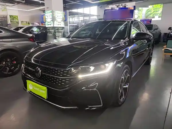 Volkswagen Passat 2023