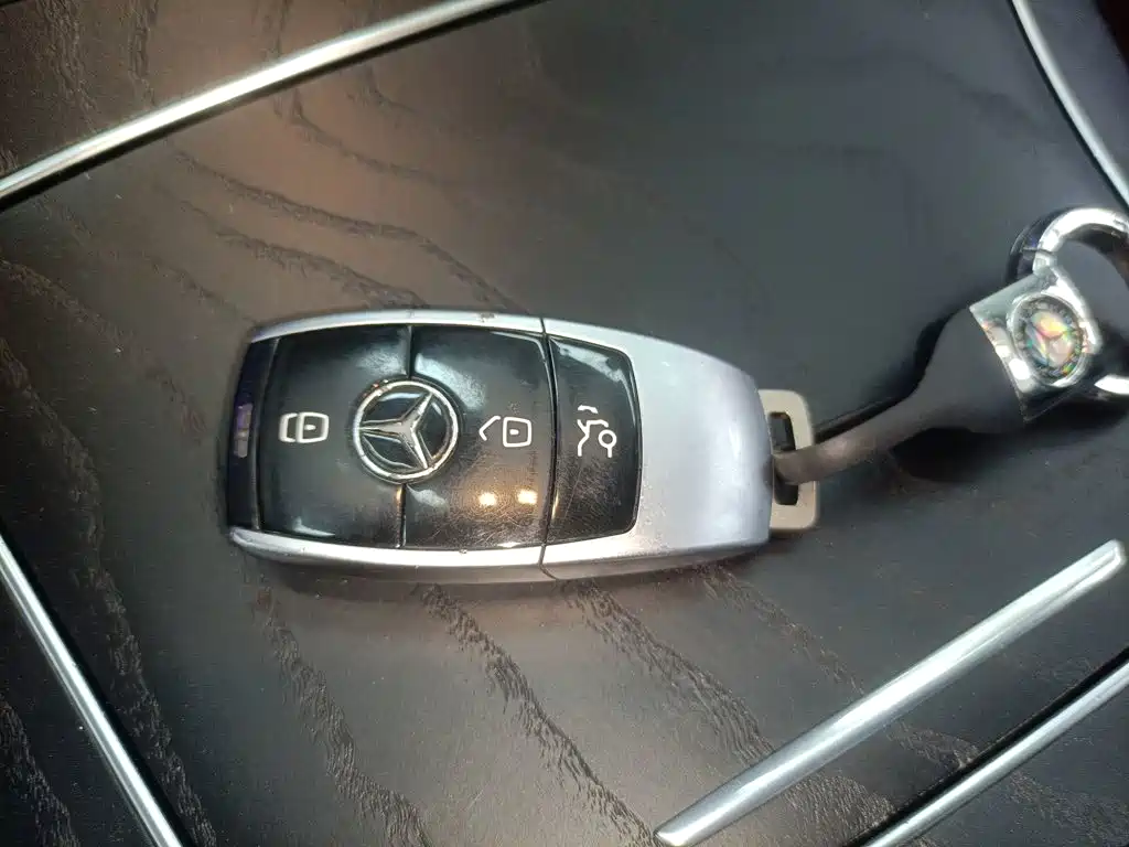 Mercedes-Benz E-Class 2018 — фото 17