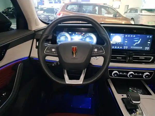 Hongqi HS5 2025