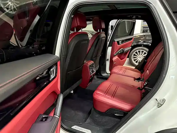 Porsche Cayenne 2022