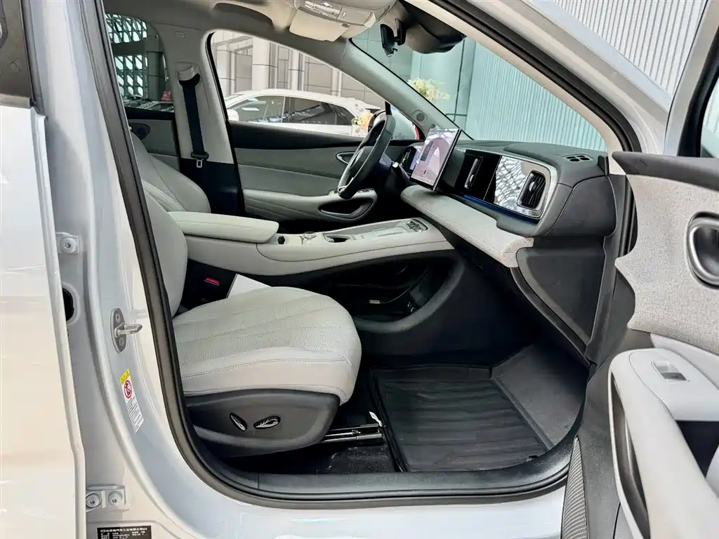 BYD Sealion 05 EV 2025 — фото 24