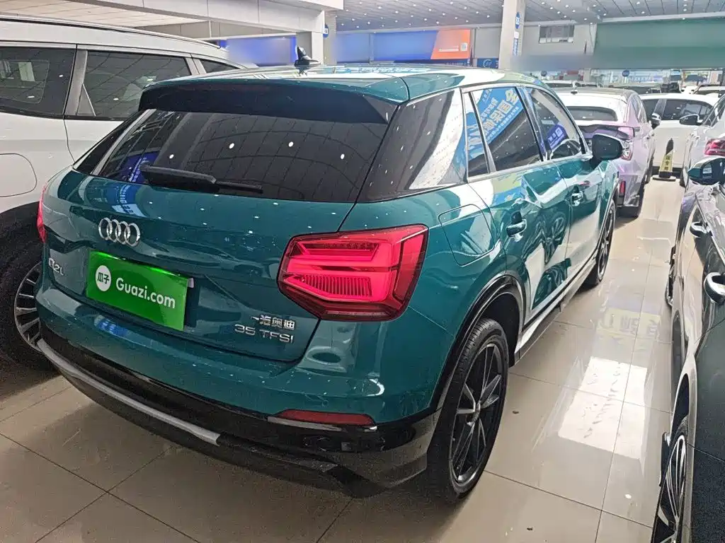 Audi Q2L 2020