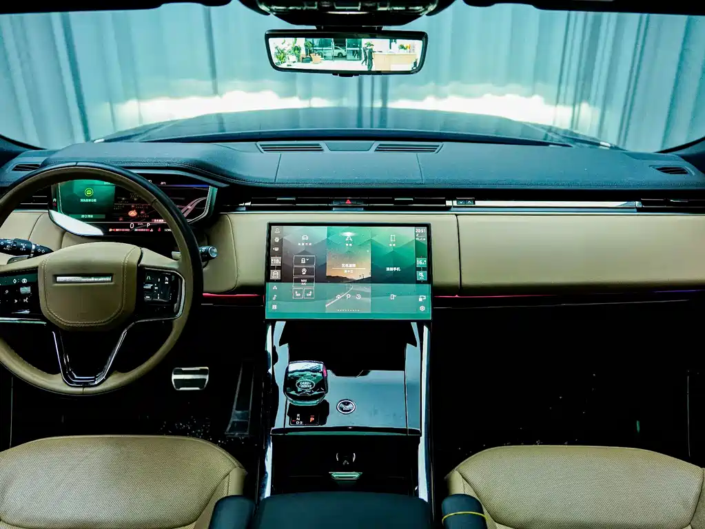 Land Rover Sport 2025 — фото 12