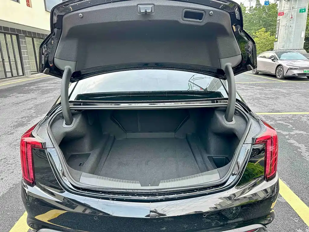 Cadillac CT5 2023 — фото 13