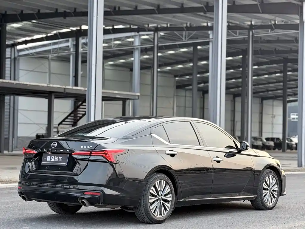 Nissan Teana 2023 — фото 9