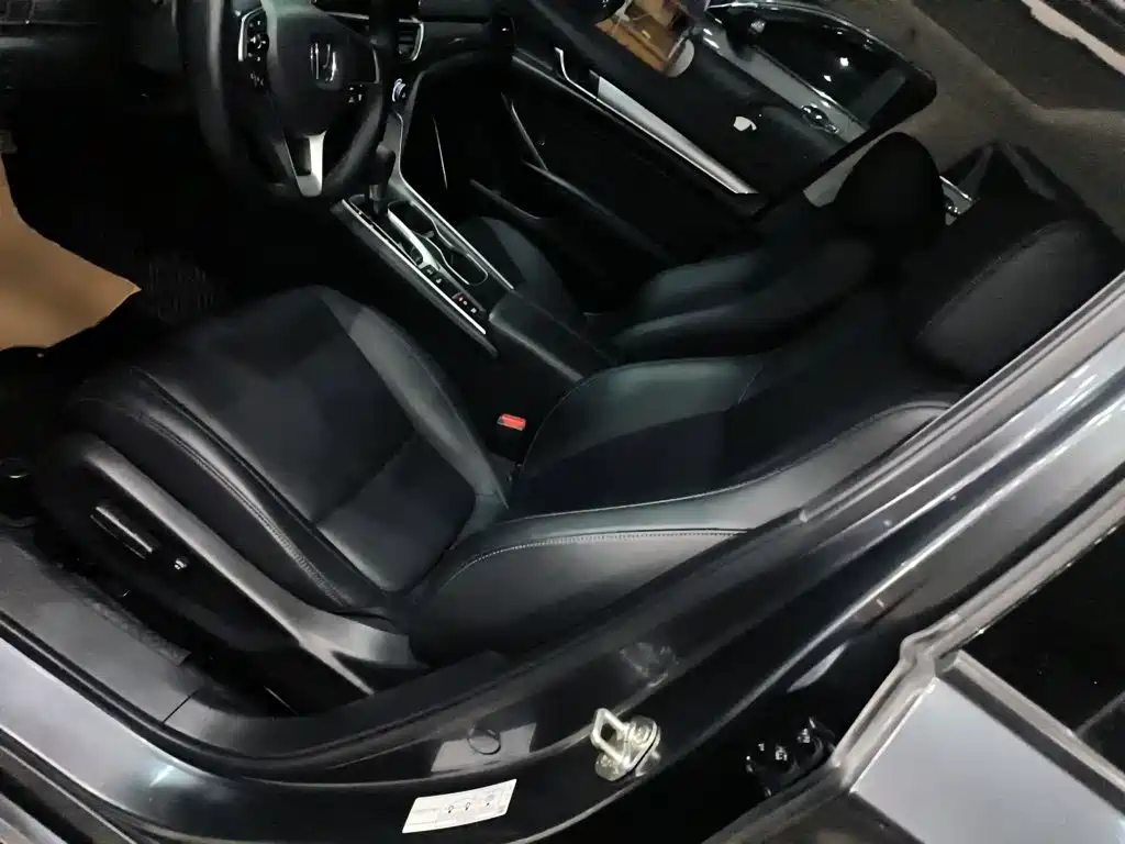 Honda Accord 2022 — фото 15