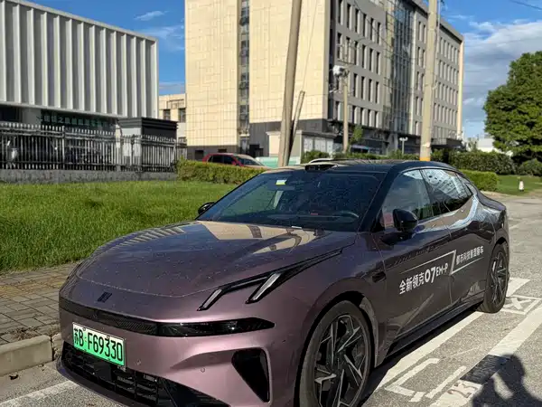 Lynk & Co 07 EM-P 2025