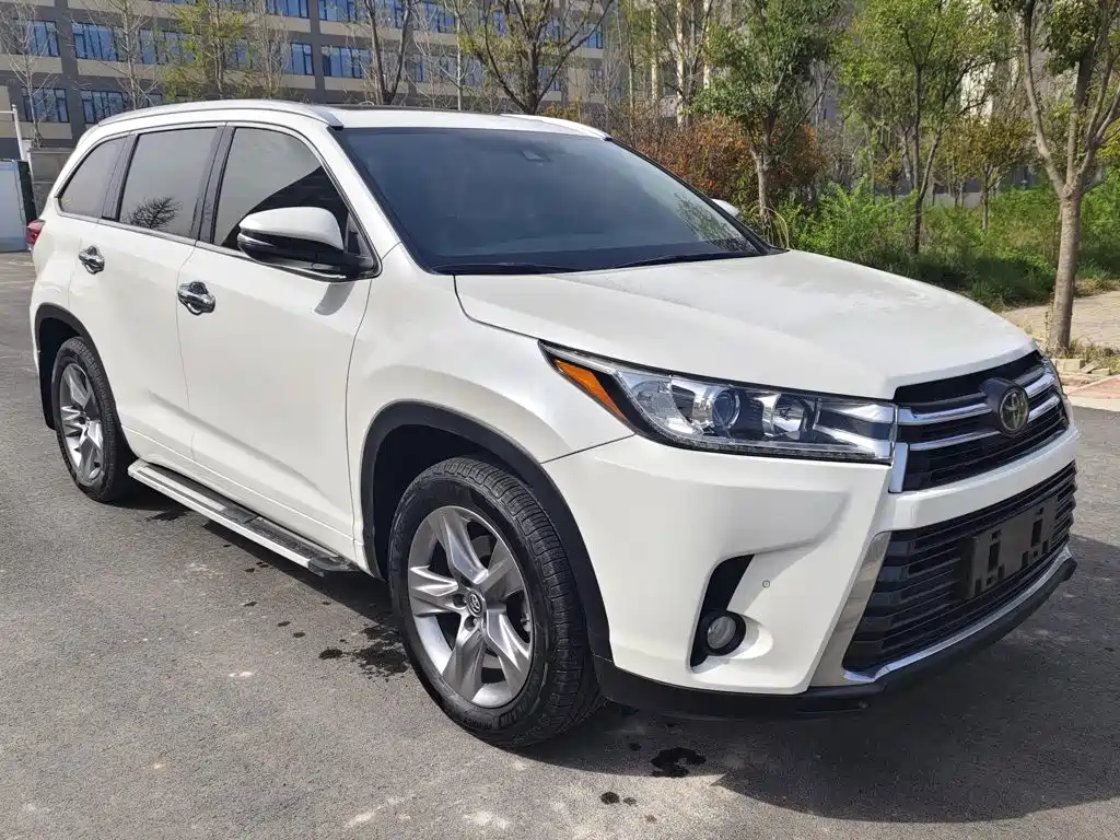 Toyota Highlander 2018 — фото 8