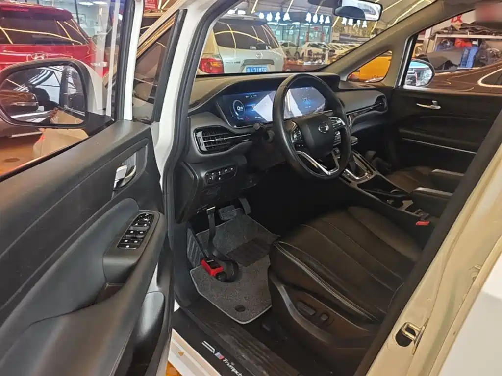GAC Trumpchi M6 2020 — фото 12