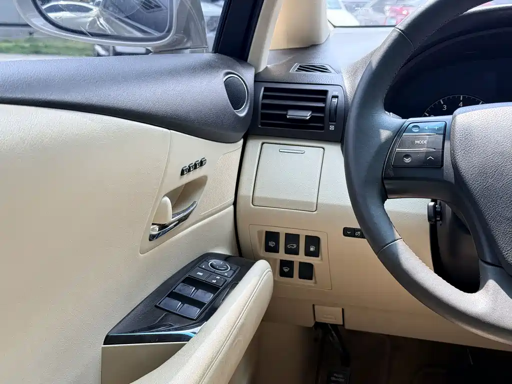 Lexus RX Classic 2012 — фото 14