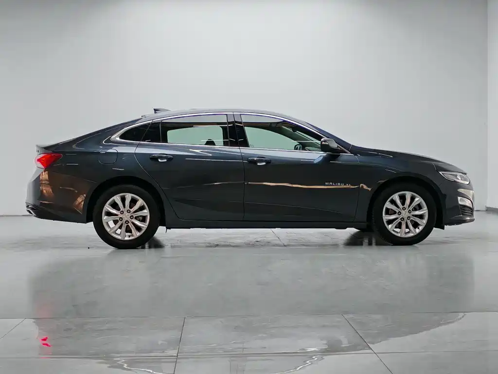 Chevrolet Malibu XL 2022 — фото 15