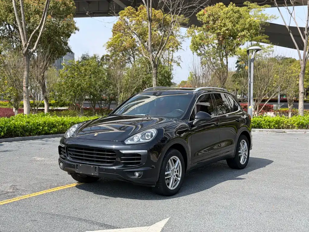 Porsche Cayenne 2016 — фото 1