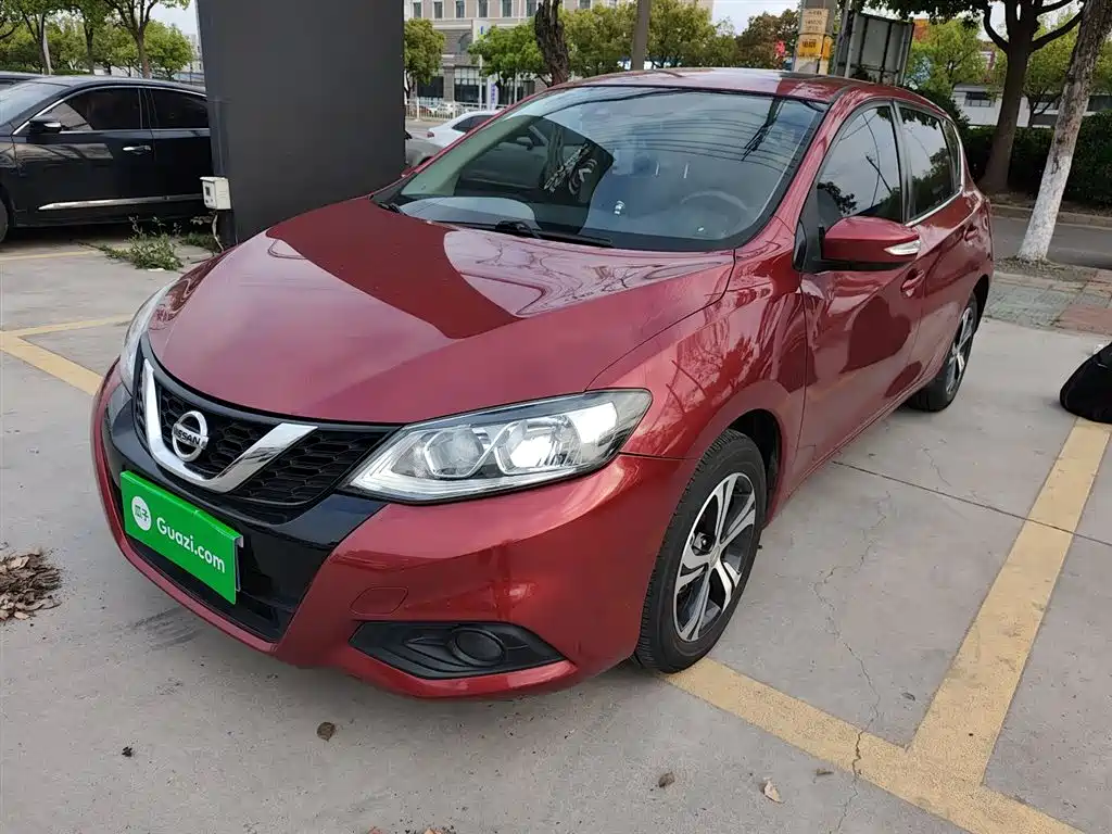 Nissan Tiida 2017 — фото 1