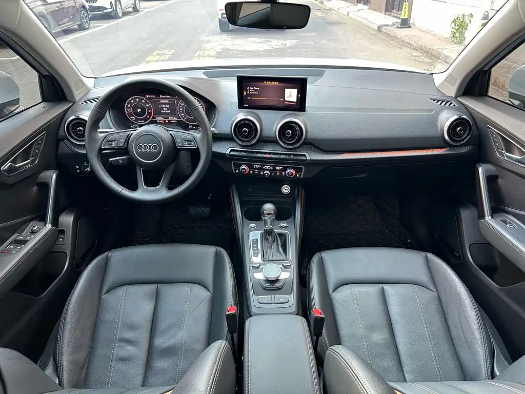 Audi Q2L 2022 — фото 17