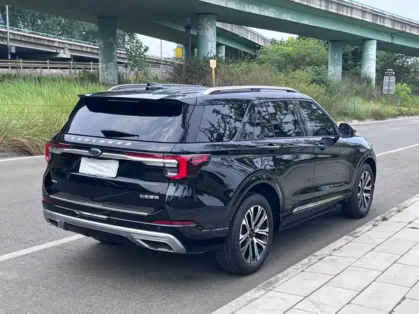 Ford Explorer 2024