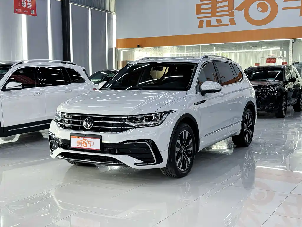 Volkswagen Tiguan L 2024 — фото 1