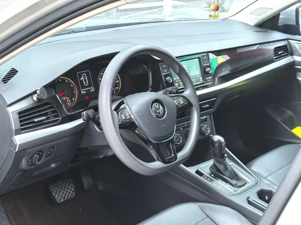 Volkswagen Lavida 2018 — фото 19