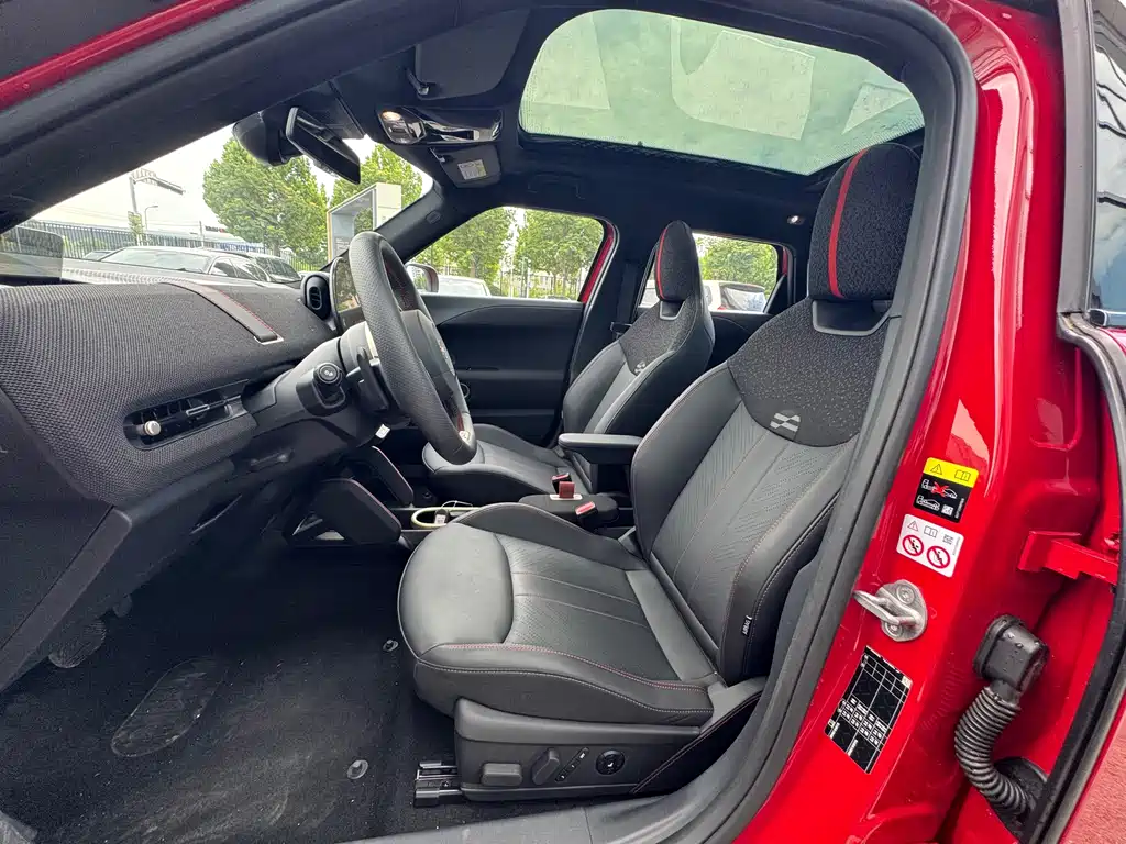MINI JCW Aceman EV — фото 12