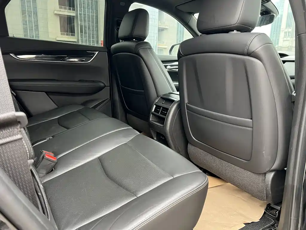 Cadillac XT5 2019 — фото 15