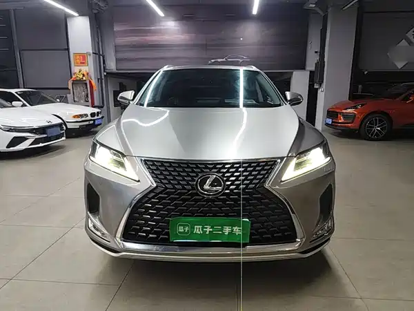 Lexus RX 2021
