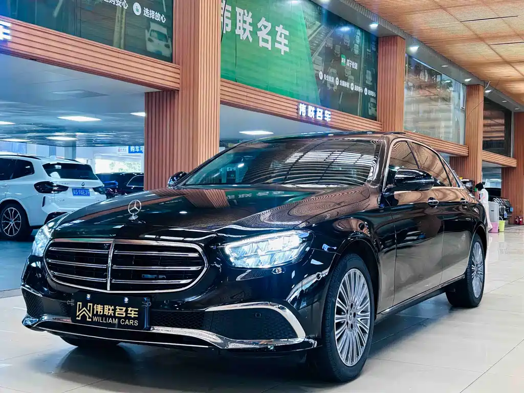 Mercedes-Benz E-Class 2022 — фото 1