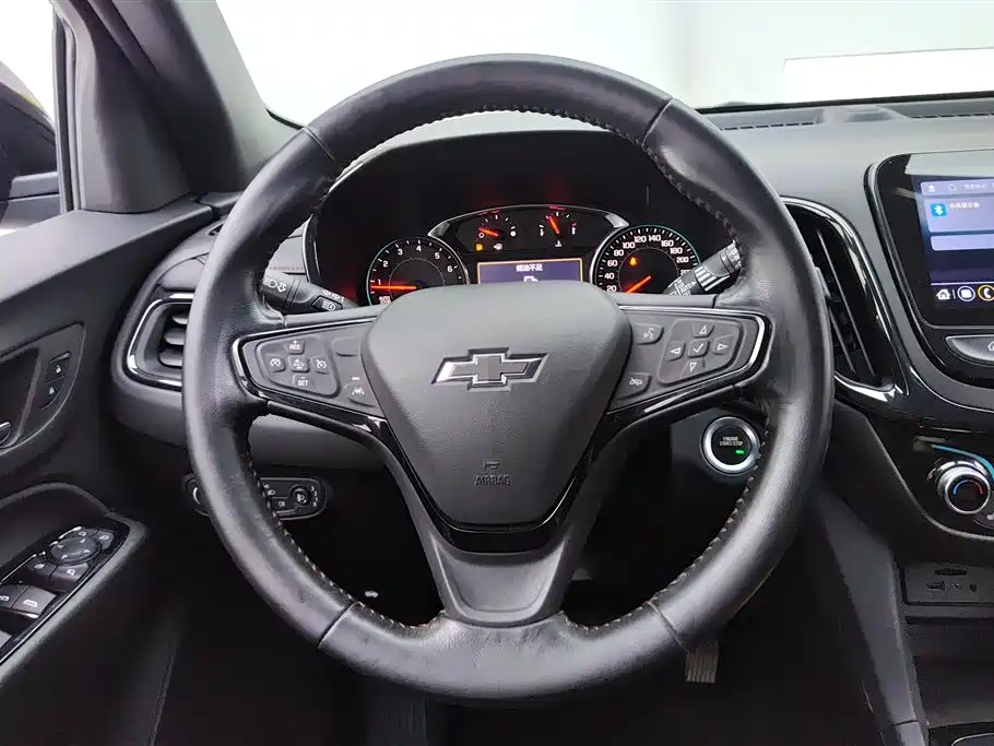 Chevrolet Equinox 2022 — фото 15