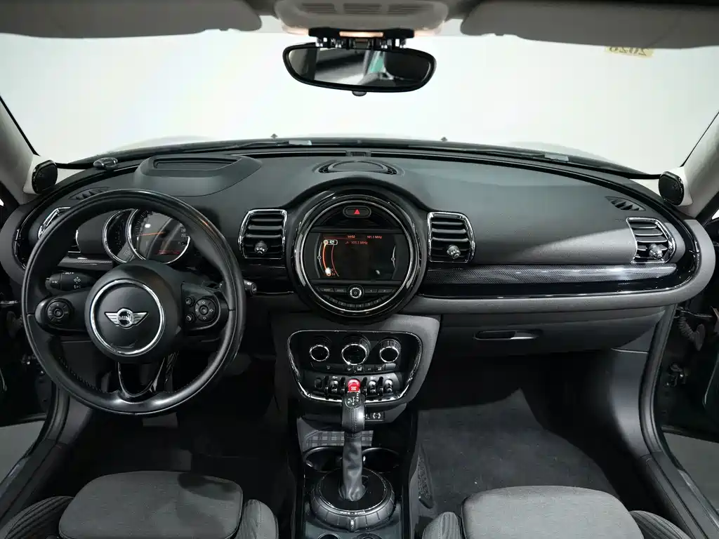 MINI Clubman 2016 — фото 10