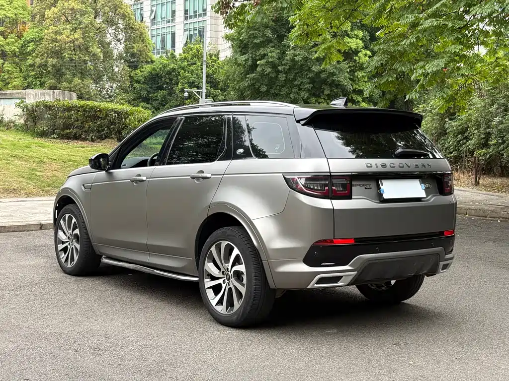 Land Rover Discovery Sport 2022 — фото 16