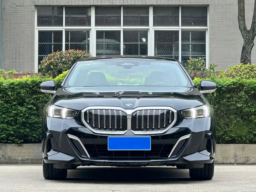BMW 5 Series 2024