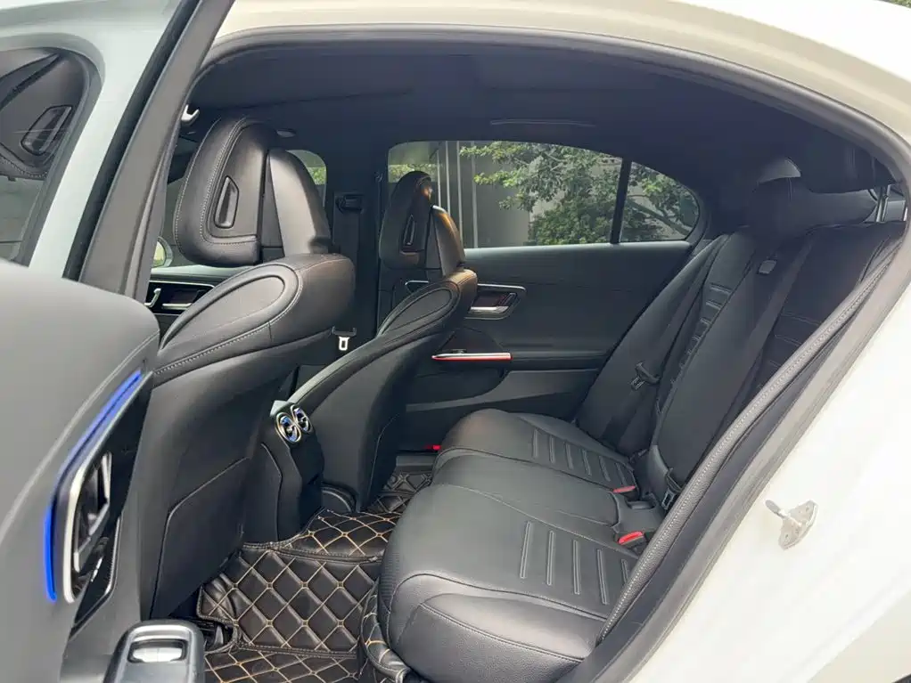 Mercedes-Benz C-Class 2022 — фото 14