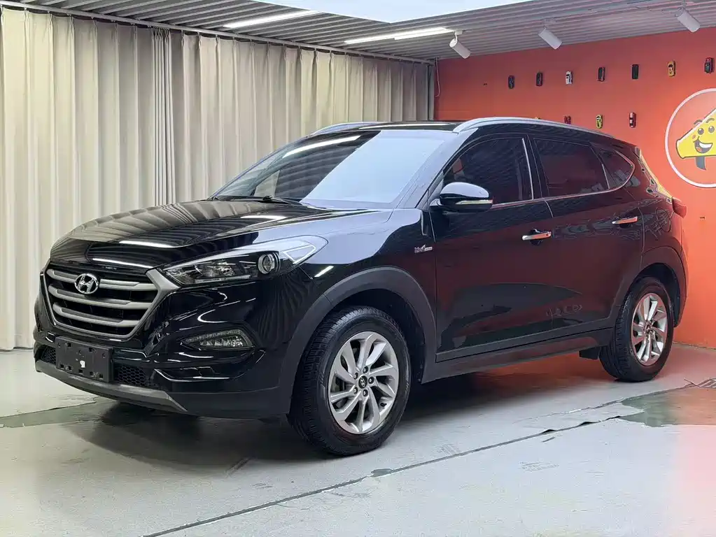 Hyundai Tucson 2017 — фото 1
