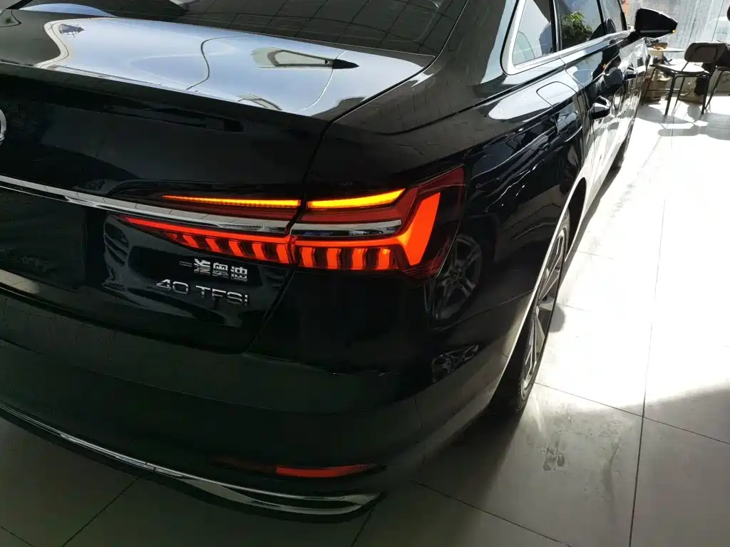 Audi A6L 2023 — фото 24