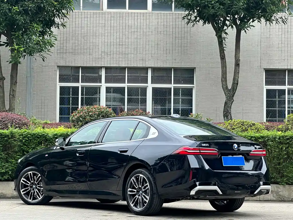 BMW 5 Series 2024