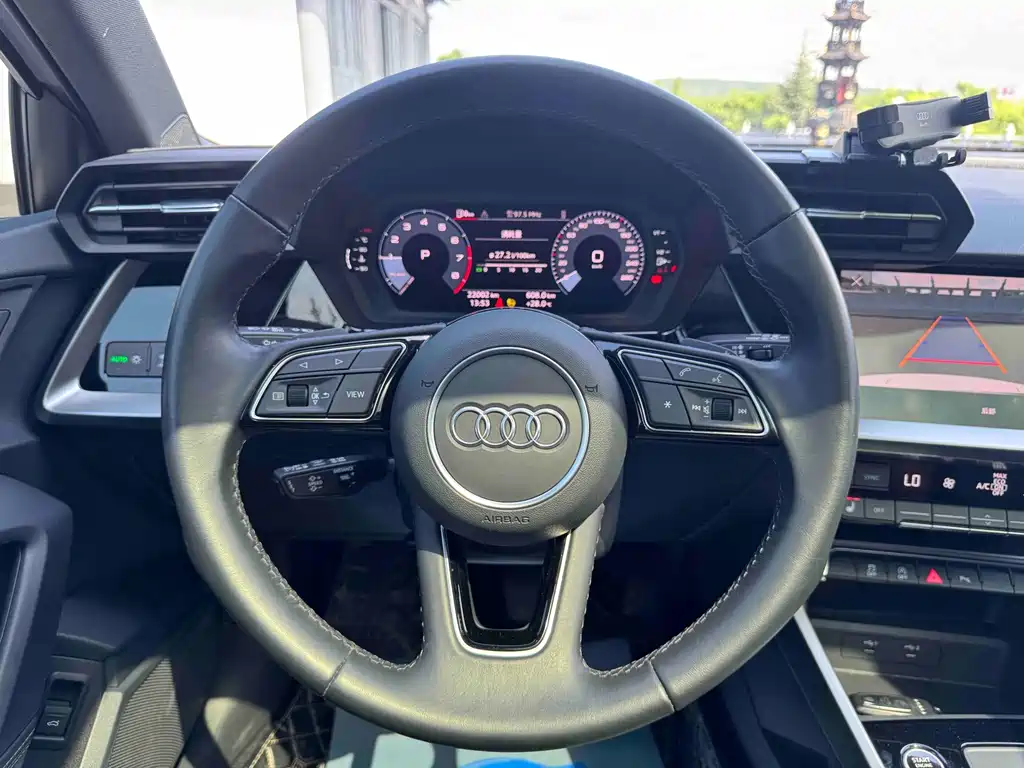 Audi A3 2023 — фото 15
