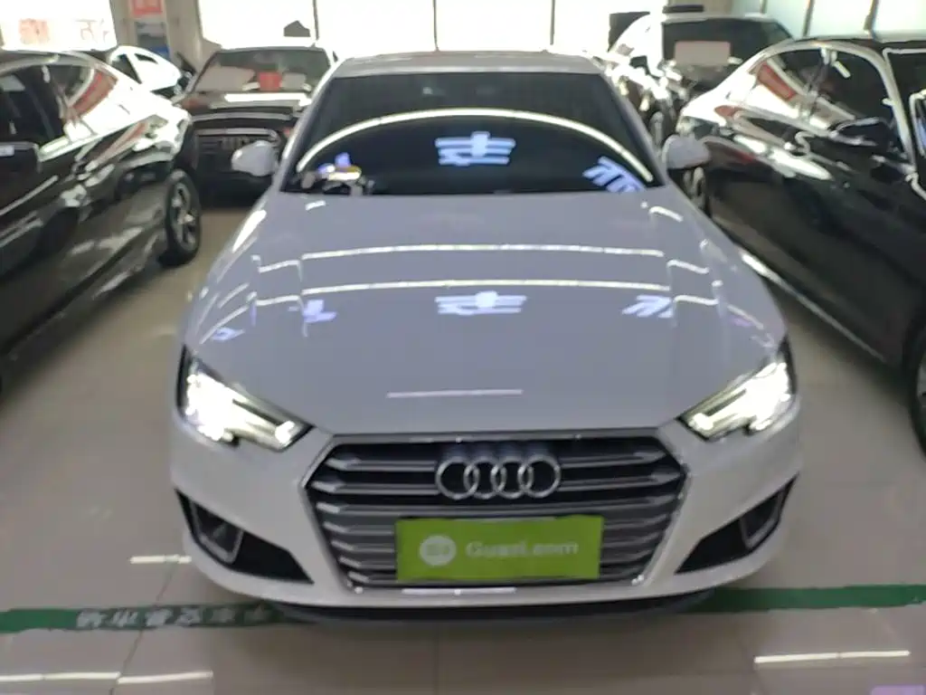 Audi A4L 2019