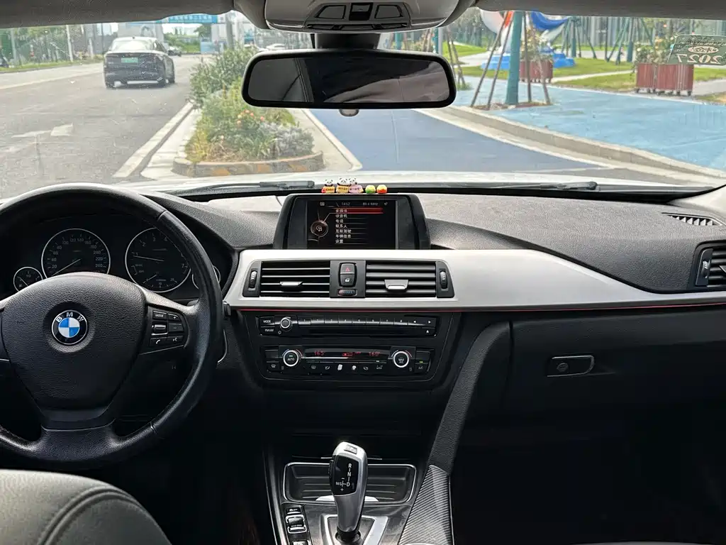 BMW 3 Series 2015 — фото 14