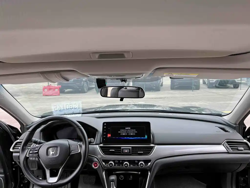 Honda Accord 2022 — фото 12