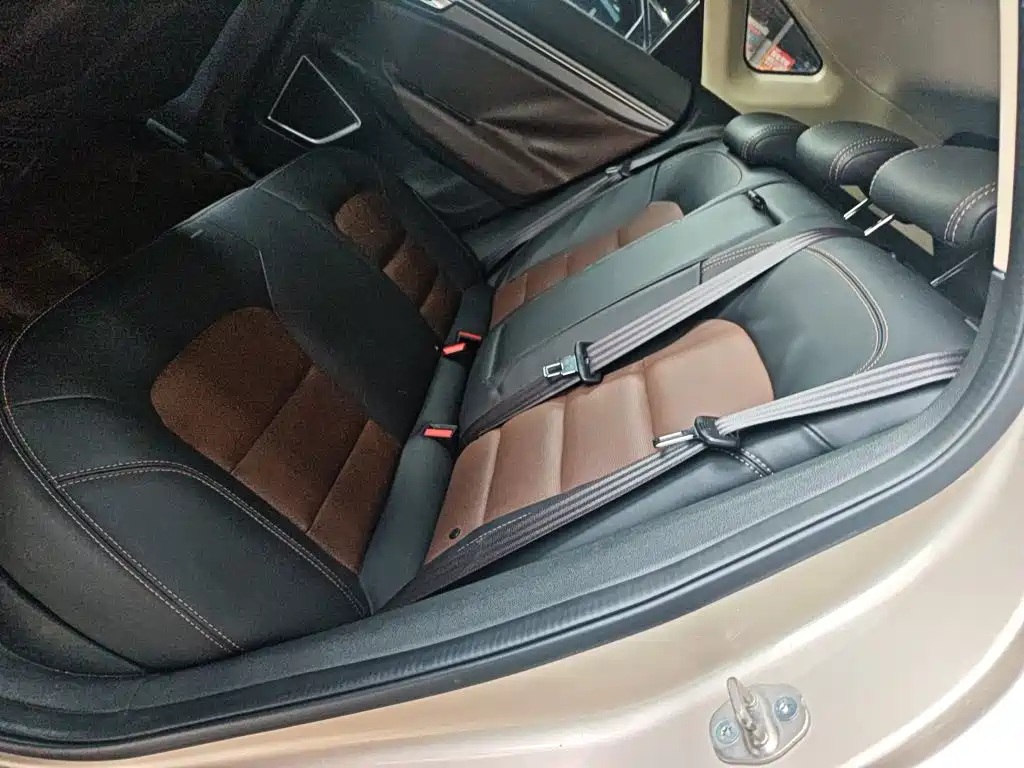 Geely Emgrand GS 2017 — фото 13