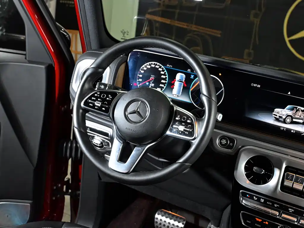 Mercedes-Benz G-Class 2024 — фото 15