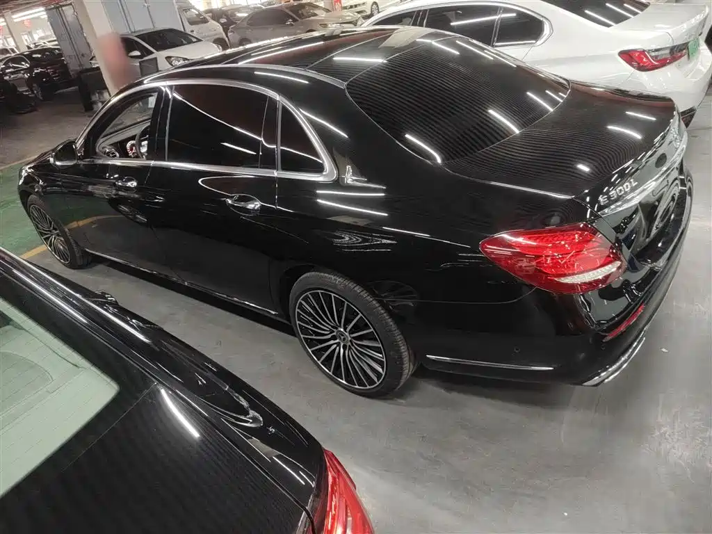 Mercedes-Benz E-Class 2017 — фото 20