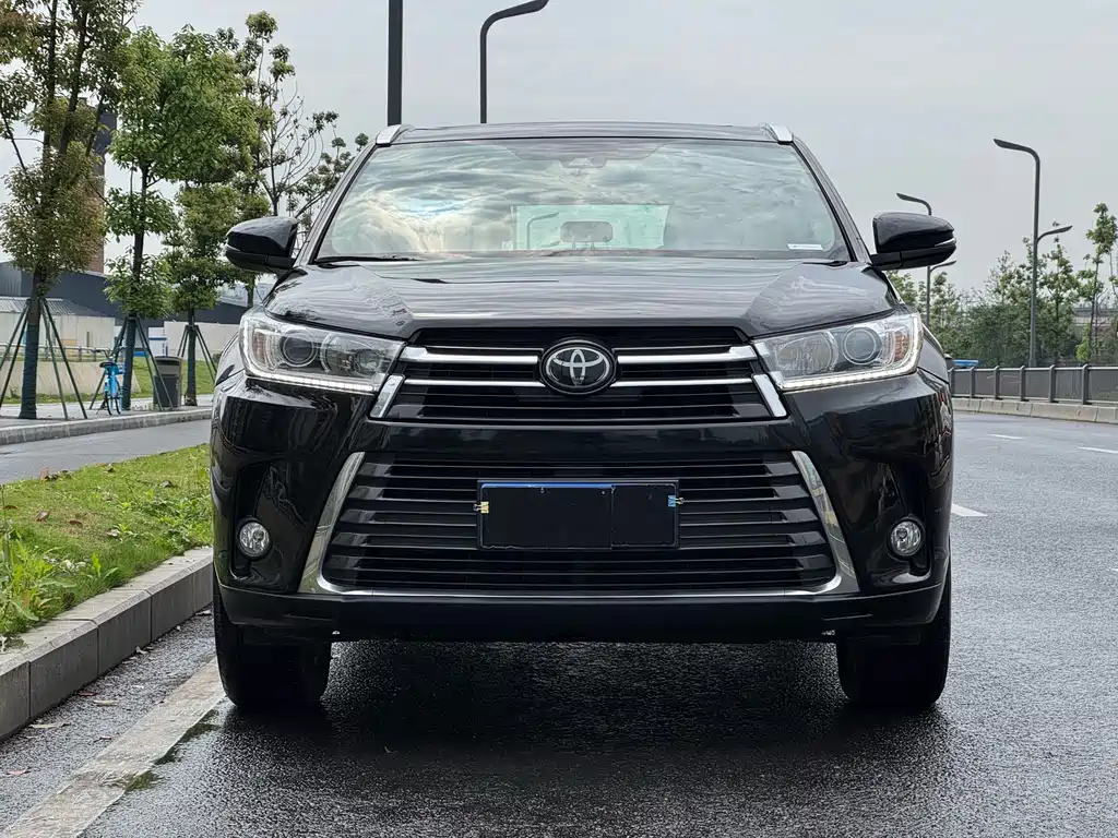 Toyota Highlander 2018 — фото 2